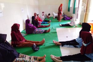 Read more about the article Ibu Hamil Batuyang Antusias Ikuti Senam Hamil Dipandu Mahasiswa STIKes Hamzar