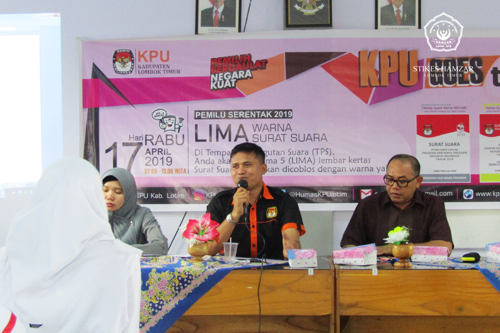 KPU Lombok Timur Goes to Campus STIKes Hamzar