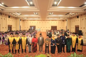 Read more about the article Selamat! Wisuda 102 S1 Pend.Bidan dan Pengukuhan 20 Profesi Bidan Periode Juni 2022 Sukses Digelar